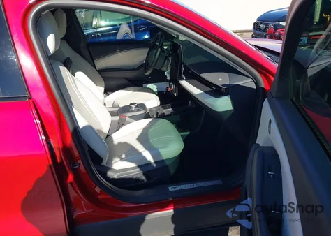 2022 Ford Mustang Mach-E Premium from USA, damaged, VIN 3FMTK3SU4NMA02309